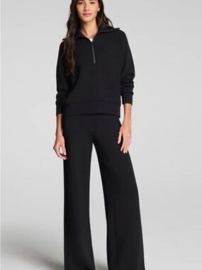 SPANX Air Essentials Black
Set Med Top & Med Tall pants
